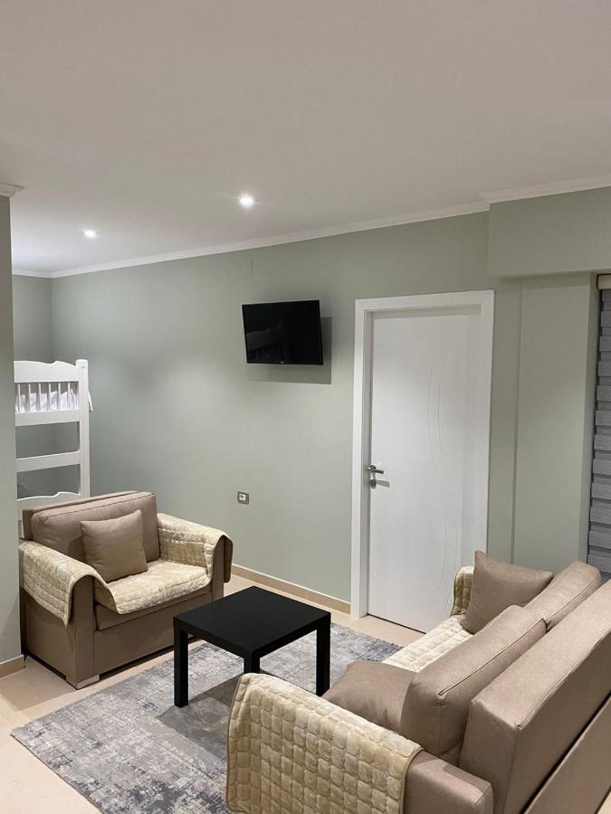 Cozy Guesthome Korce Exterior foto