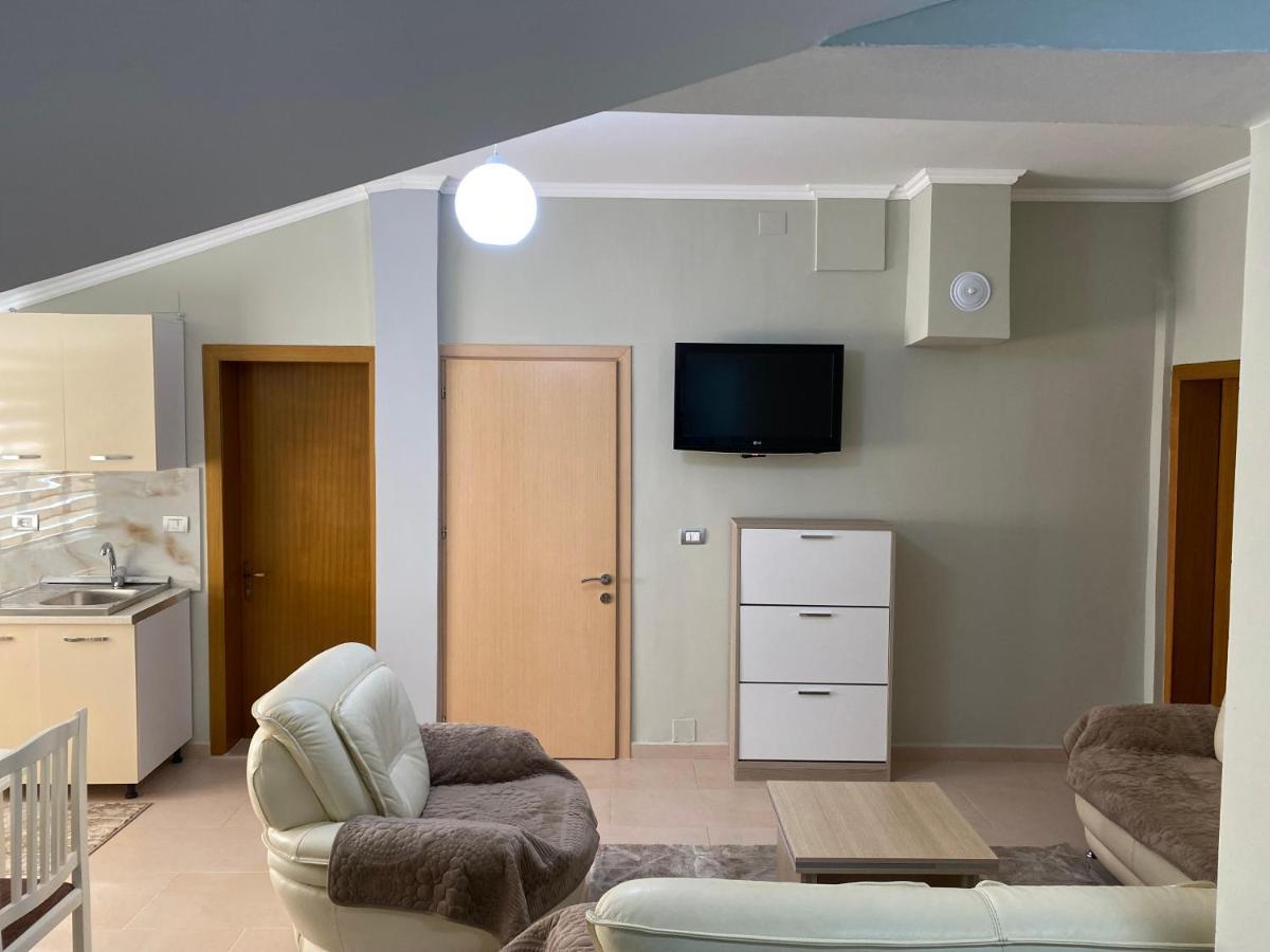 Cozy Guesthome Korce Exterior foto