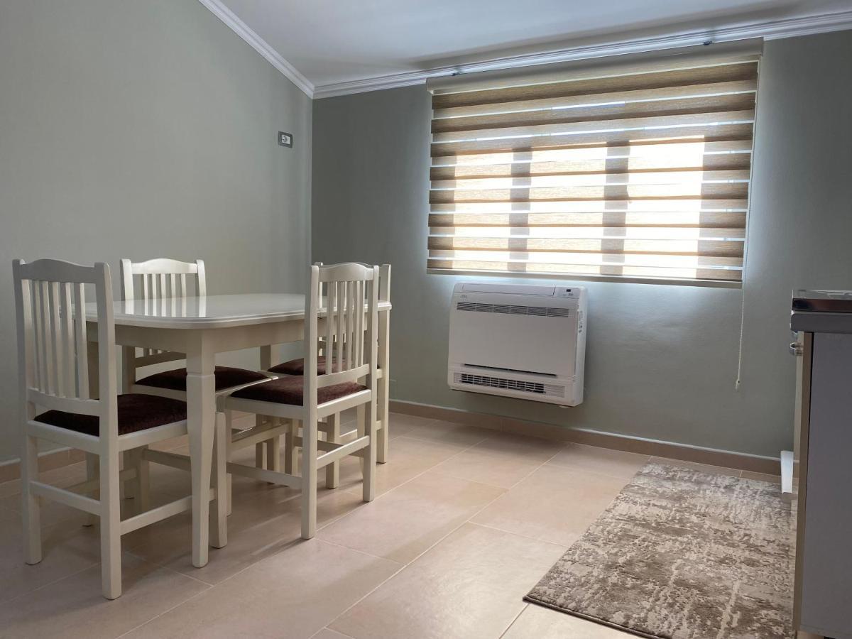 Cozy Guesthome Korce Exterior foto